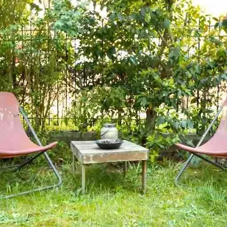 6 Personnes Jardin Parking Montevrain